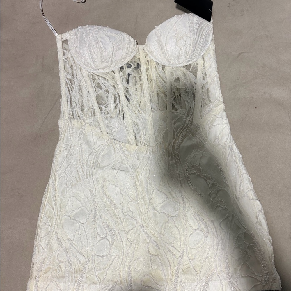 Retrofete Cream Lace Wedding Dress